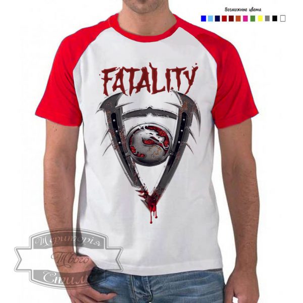 Мужчина в футболке Mortal Kombat