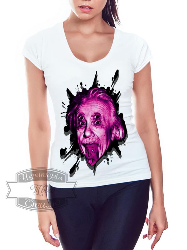 девушка в футболке с Эйнштейном