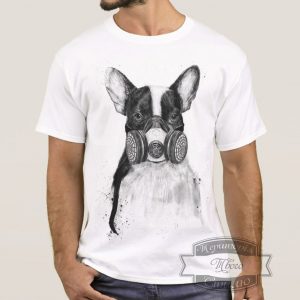 Мужик в футболке с собакой