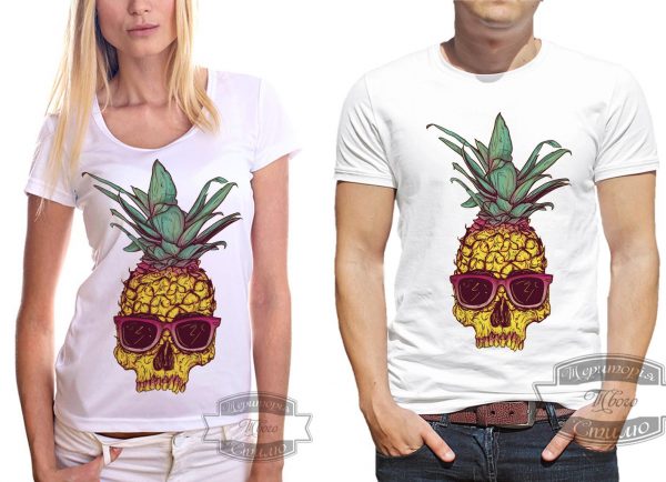 Мужчина и женщина в футболке с ананасом