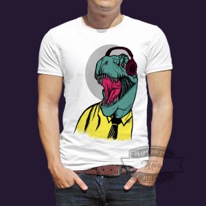 футболка динозавр в наушниках